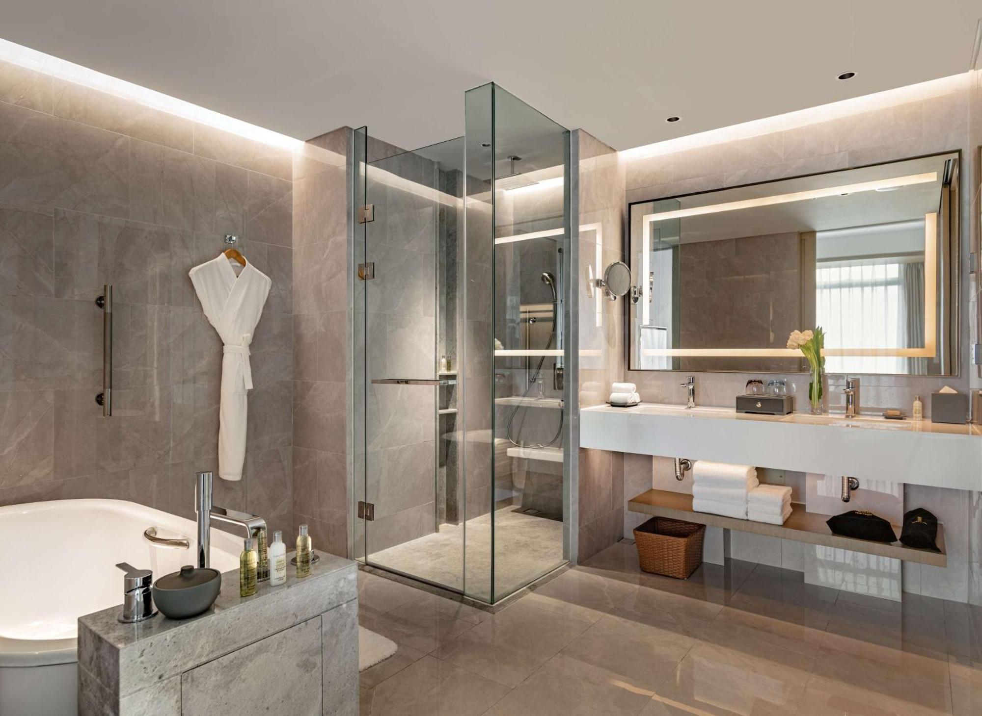 Hilton Garden Inn Shenzhen World Exhibition & Convention Center Екстер'єр фото