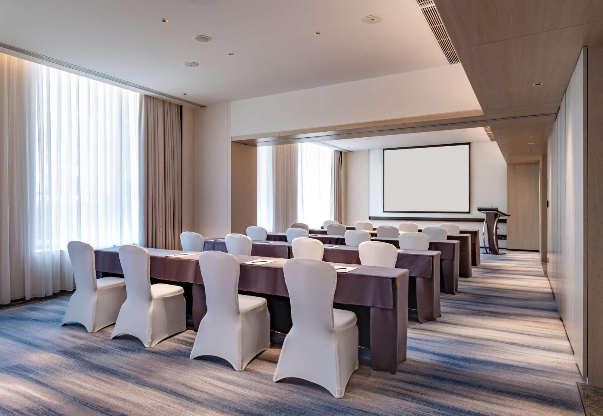 Hilton Garden Inn Shenzhen World Exhibition & Convention Center Екстер'єр фото