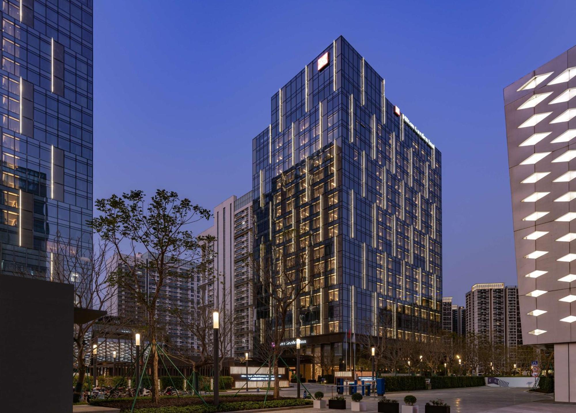Hilton Garden Inn Shenzhen World Exhibition & Convention Center Екстер'єр фото